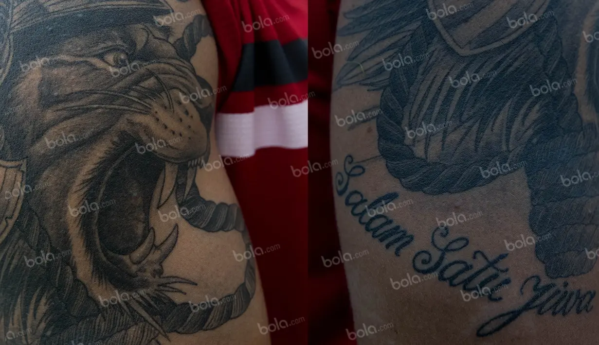 Kolase foto tato kesayangan bek Bali United, Kiko Insa, yang bergambar singa dan tulisan salam satu jiwa yang merupakan salah satu identitas dari Aremania, kelompok supporter pecinta Arema. (Bola.com/Vitalis Yogi Trisna)