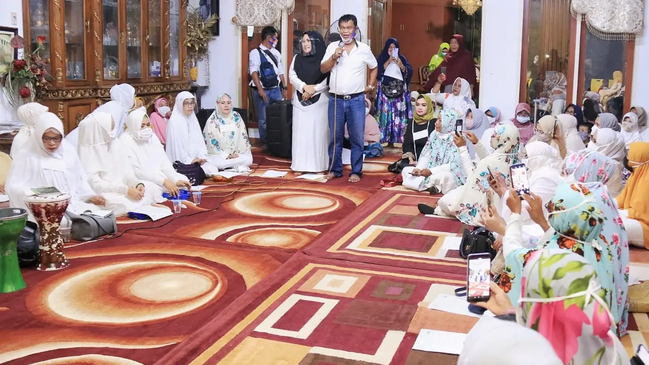 Ibu-ibu majelis taklim di Palu dukung Rusdy-Ma'mun di Pilgub Sulteng (Foto: Istimewa).