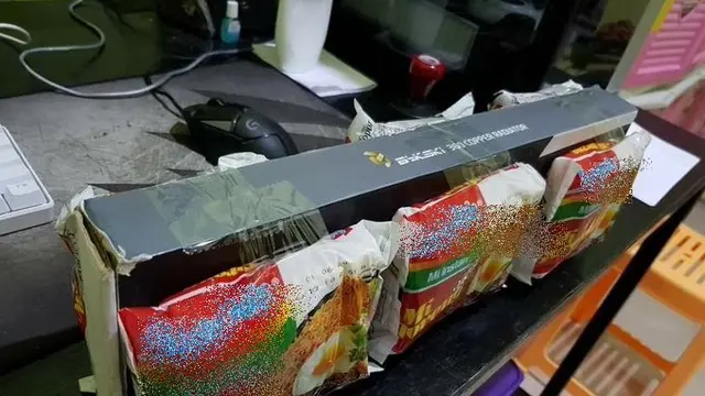 6 Packing Barang Online Shop Tidak Rapi Ini Bikin Geregetan
