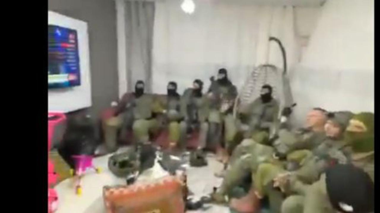 VIDEO Tentara Israel Asyik Nonton TV di Rumah Warga Palestina Setelah Usir Para Penghuninya