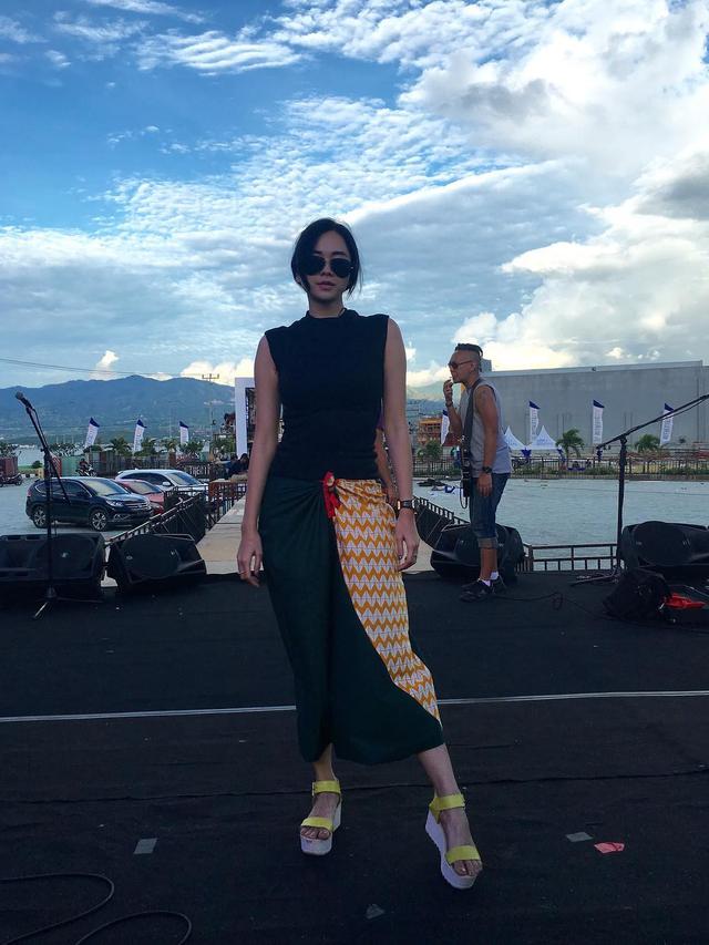 [Bintang] Aura Kasih