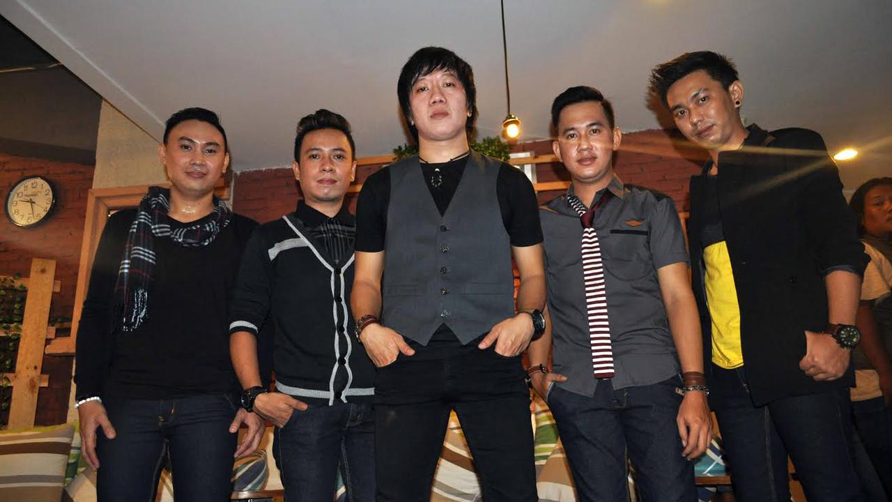  Akasaka Band Bermusik dengan Modal Jujur