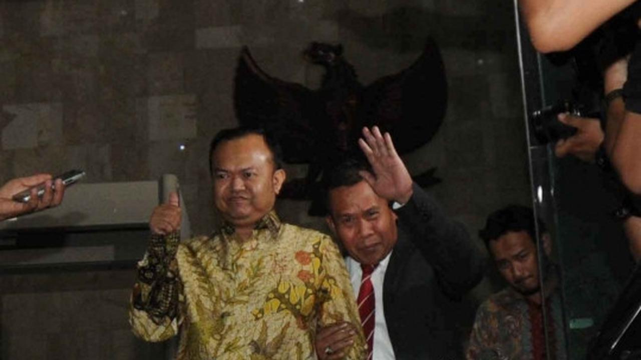 Begini ekspresi tersangka Rio Capella usai diperiksa 12 jam di KPK