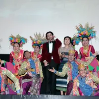 Berbagai peran sukses dibawakan oleh Reza Rahadian. Kini, pria asal Bogor 30 tahun itu membintangi film terbarunya Biang Kerok. Ia berperan sebagai Pengki pria yang sempat diperankan oleh Benyamin Sueb.  (Nurwahyunan/Bintang.com)