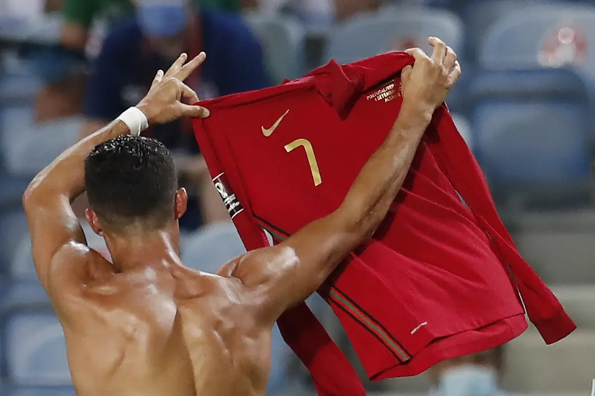 Cristiano Ronaldo - Portugal - Kualifikasi Piala Dunia 2022