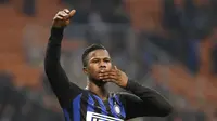 Keita Balde mencetak dua gol saat Inter Milan menang 3-0 atas Frosinone dalam lanjutan Liga Italia di Giuseppe Meazza, Minggu (25/11/2018). (AP Photo/Antonio Calanni)