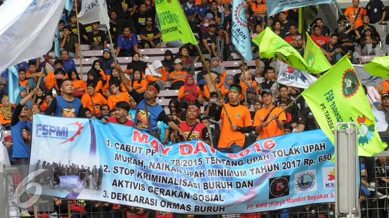 20160501- GBK Jadi Titik Kumpul May Day 2016-Jakarta-Helmi Afandi