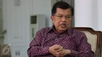 Wapres Jusuf Kalla di rumah dinas Wakil Presiden, Jakarta (Liputan6.com/Herman Zakharia)