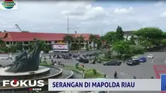 Dalam upaya menghadapi serangan, polisi terpaksa menembak mati empat orang pelaku penyerangan.