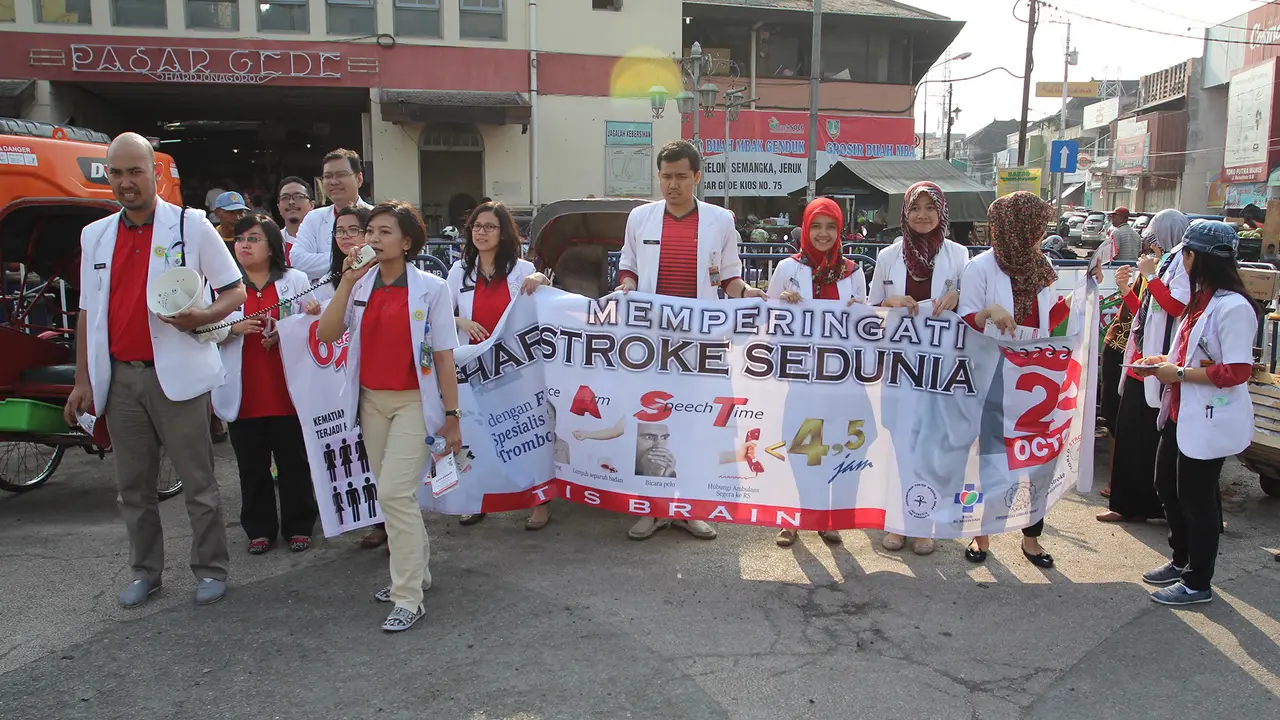 Peringati Hari Stroke Dunia, Para Dokter Turun ke Pasar 