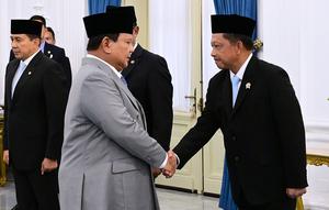 Menteri Dalam Negeri (Mendagri) Jenderal (Purn) Muhammad Tito Karnavian resmi dilantik oleh Presiden Prabowo Subianto sebagai anggota Komisi Percepatan Reformasi Polri di Istana Merdeka. (Foto: Biro Pers Sekretariat Presiden).