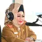 Gaya hijab khas Kedinkes Lampung, Reihana Wijayanto. (Dok. Instagram/@dinkeslampung)