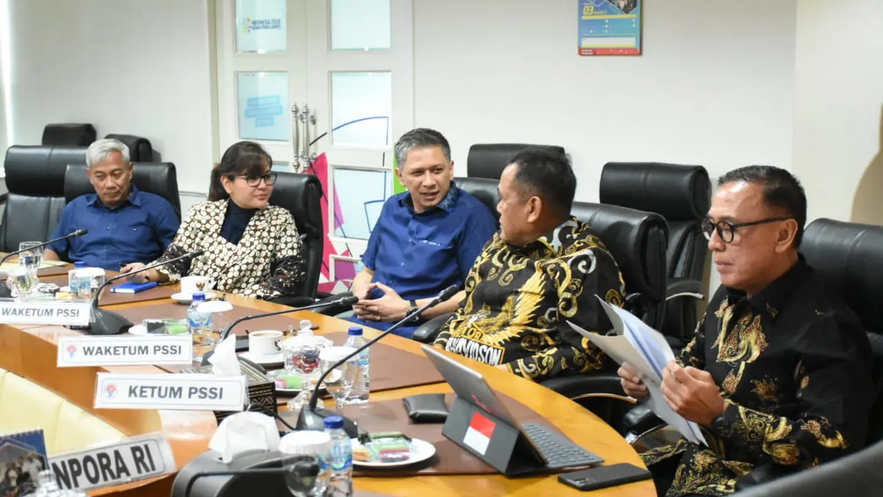 Pertemuan Kemenpora dengan PSSI.