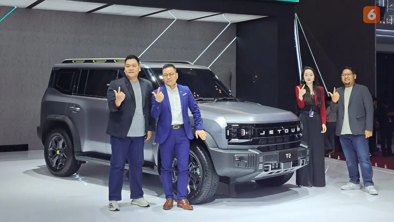 PT Jetour Motor Indonesia memperkenalkan Jetour T2 setir kanan pertama di dunia dalam ajang GIIAS 2025