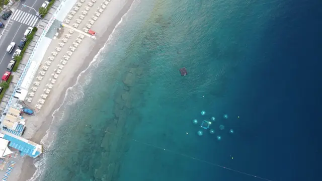 Lepas pantai Noli, Italia.