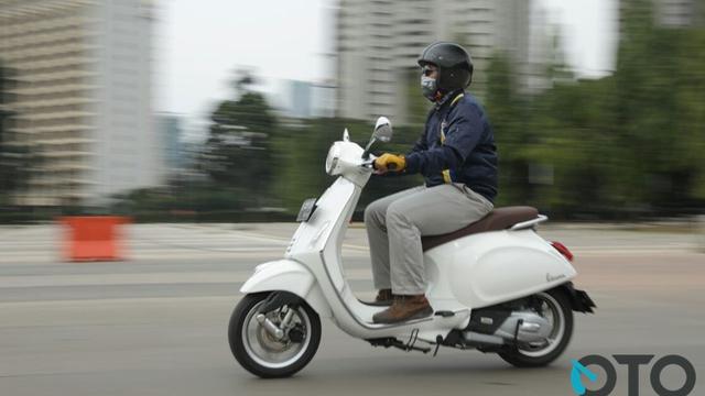 Test Ride Vespa Primavera ABS, Seberapa Irit? - Otomotif 