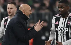 Liverpool Jajaki Transfer Bek Juventus Pierre Kalulu Tahun Depan