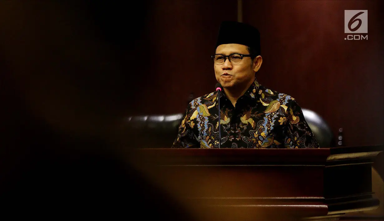 Wakil Ketua MPR Muhaimin Iskandar atau Cak Imin saat menjadi narasumber dalam dialog kebangsaan di Jakarta, Kamis (12/7). Menurut Cak Imin, kemerdekaan berarti kemerdekaan lahir dan batin bukan hanya aspek material. (Liputan6.com/JohanTallo)