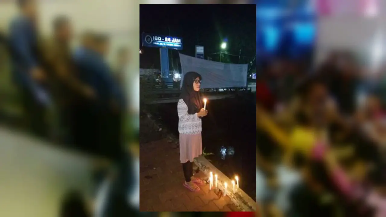 Nurul Indra sendiri menggelar aksi dukungan untuk Ahok di Padang