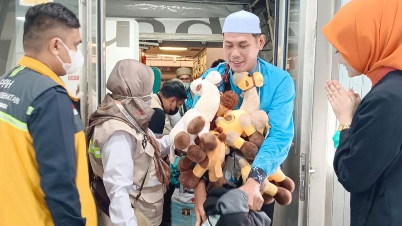Jamaah Haji Debarkasi Banjarmasin Kloter 08 Tiba di Tanah Air, Kalsel dan Kalteng Bersatu