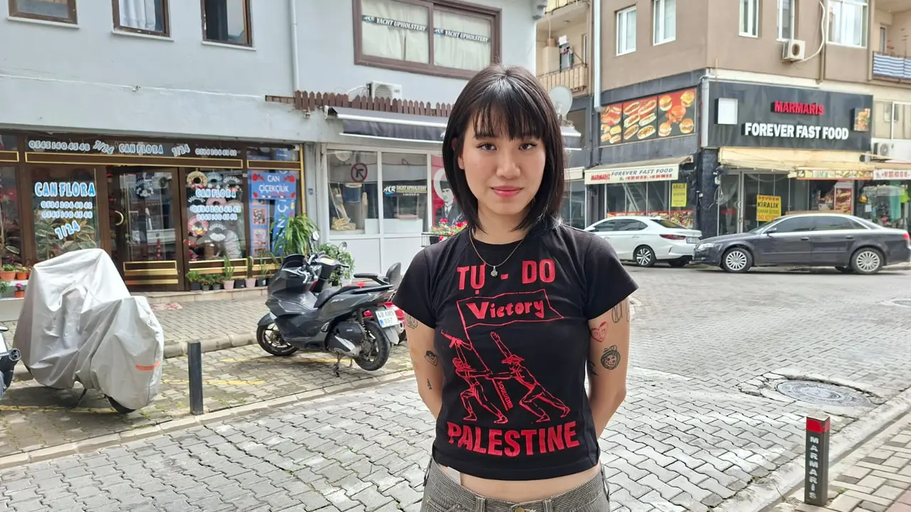 Bao Ngoc atau Ashley, mahasiswi asal Vietnam terpanggil oleh rasa kemanusiaan untuk ikut berlayar menembus blokade Israel atas Jalur Gaza.