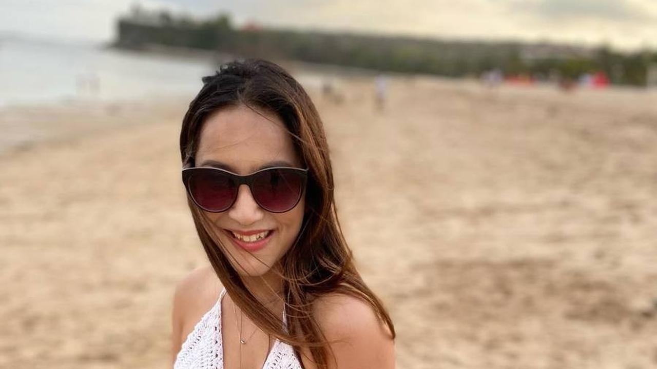 Tak jarang pula netizen menyandingkan dirinya dengan pesona sang putri, hingga keduanya sering disebut seperti kakak adik.<br><br>