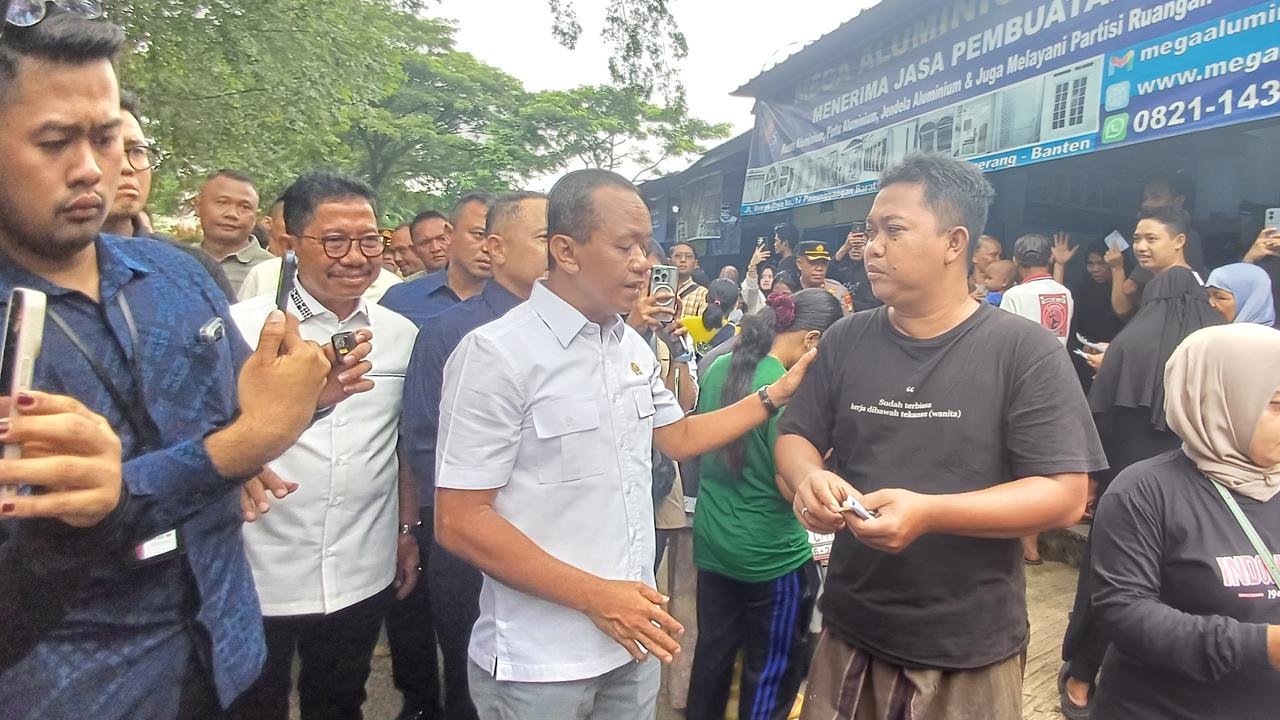 Berulang Kali Bahlil Minta Maaf soal Antrean Gas LPG 3 Kg