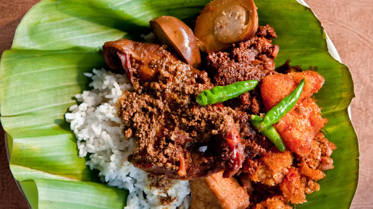23 Desember, Yogyakarta Bagikan 1000 Gudeg Gratis di Wijilan