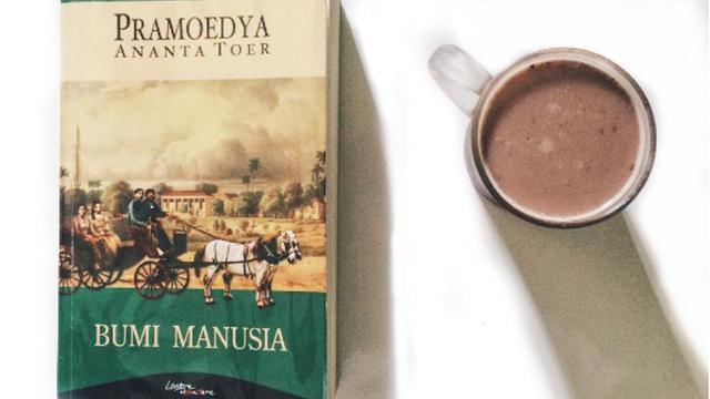 [Bintang] Bumi Manusia, Pramoedya Ananta Toer