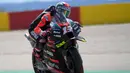 Vinales mengaku akan lebih memanfaatkan sisa musim ini untuk beradaptasi dengan motor barunya ketimbang mengejar podium. Sementara itu, dirinya tercatat menempati urutan ketujuh klasemen sementara MotoGP 2021. (Foto: AFP/Lluis Gene)