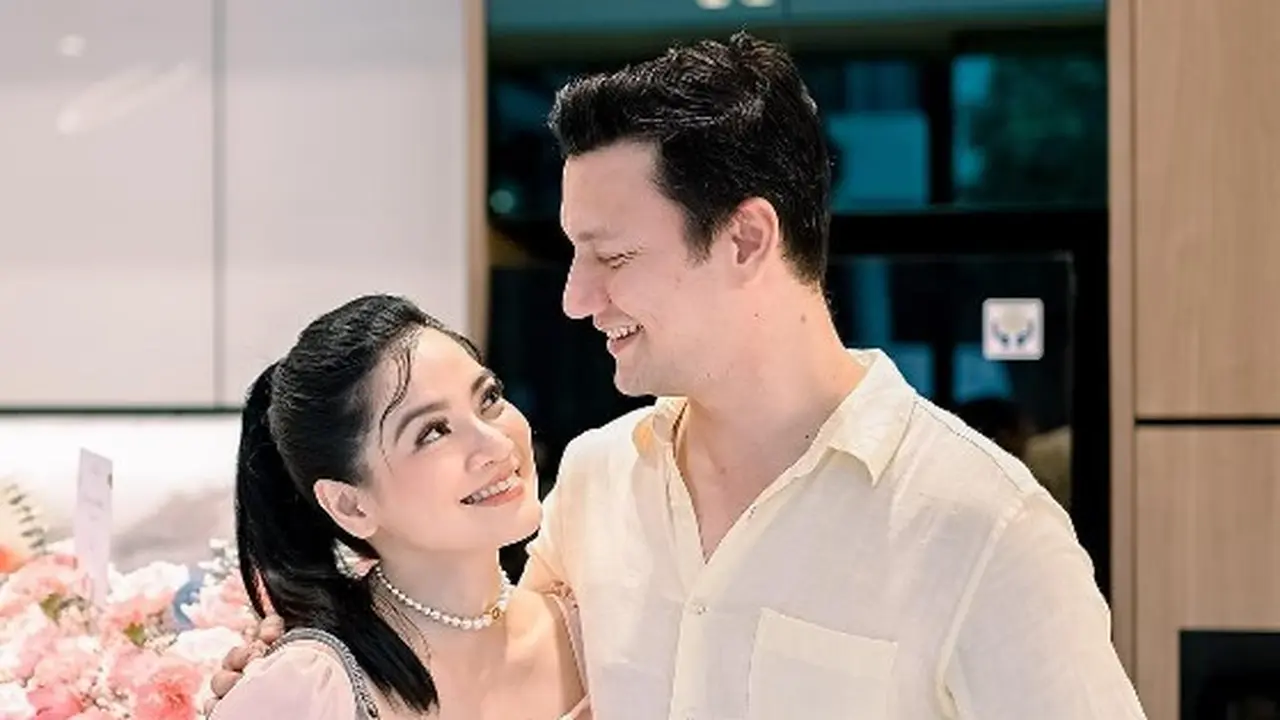 Titi Kamal dan Christian Sugiono (Instagram/titi_kamall)