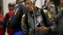 Neymar tiba di bandara kota Temuco, Cile. (REUTERS/Ueslei Marcelino)