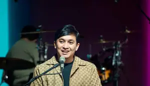 Berkarier sebagai komposer sejak dekade 1980-an, Yovie Widianto melahirkan banyak hit untuk penyanyi dari era Glenn Fredly hingga Tiara Andini. (Foto: Dok. Instagram @ywpiano)