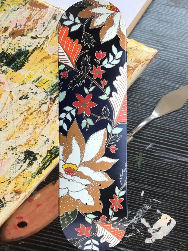 Remaja Ini Desain Papan Luncur dengan Batik Lukis, 3 Hasilnya Bikin Takjub
