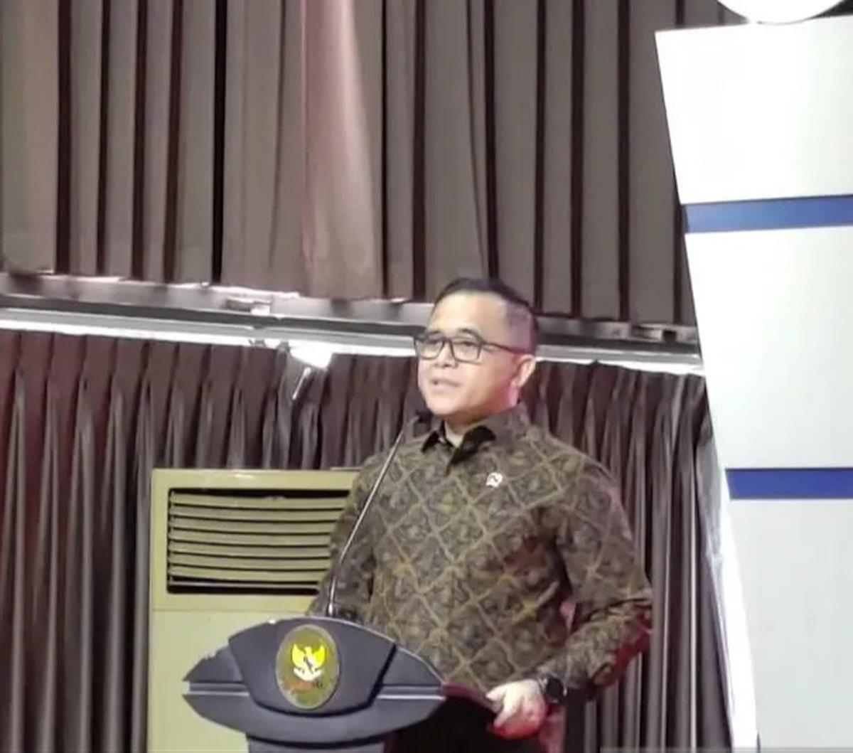 Anas menyebut, ada 16 substansi yang masuk dalam RPP Manajemen ASN ini, termasuk salah satunya penanganan tenaga non-ASN termasuk honorer. <br>