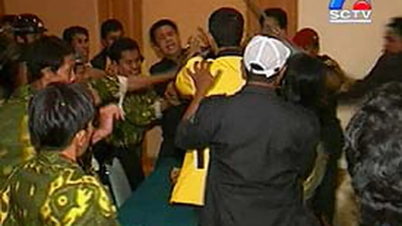 031204dGolkar2.jpg