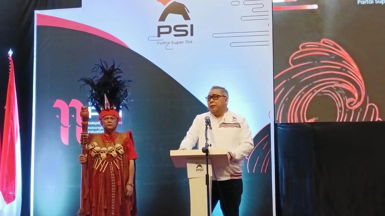 Ketua Harian PSI Ahmad Ali saat membuka Rakorwil PSI Sulut