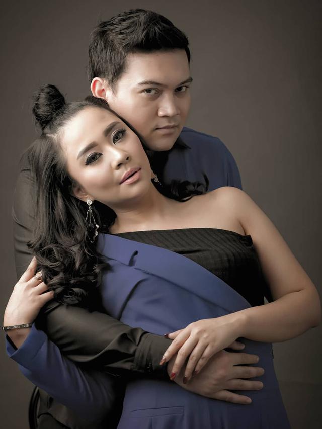 [Bintang] Chikita Meidy dan Indra Adhitya