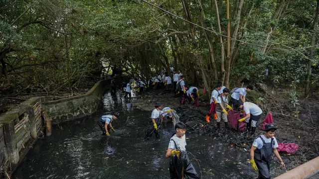 Peringati Hari Sungai Nasional, BRI Peduli Gelar Aksi Bersih Sungai dan Edukasi Kelola Sampah