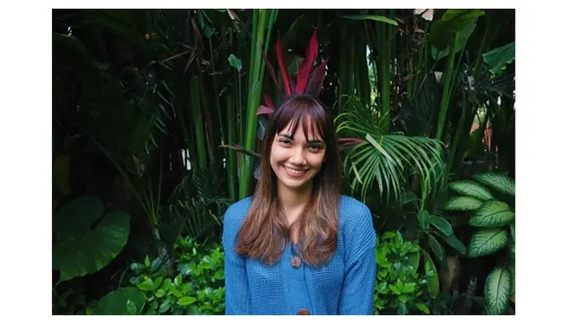 5 Potret Terbaru Haico Van der Veken dengan Gaya Rambut Berponi, Cantik