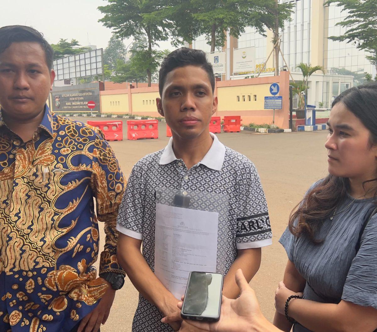 Leon mengatakan, FM dan AS diduga kuat merupakan jaringan dari tersangka berinisial GDA yang sudah diamankan di Polres Metro Jakarta Pusat.&nbsp;<br>