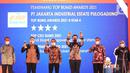 TOP BUMD Award 2021 menjadi motivasi JIEP mulai dari komisaris, direksi, serta karyawan untuk dapat bekerja lebih giat agar terus memberikan kontribusi terbaiknya untuk laju pertumbuhan ekonomi bangsa dan negara melalui pengembangan sektor kawasan industri di masa pandemi. (Liputan6.com/HO/Iqbal)