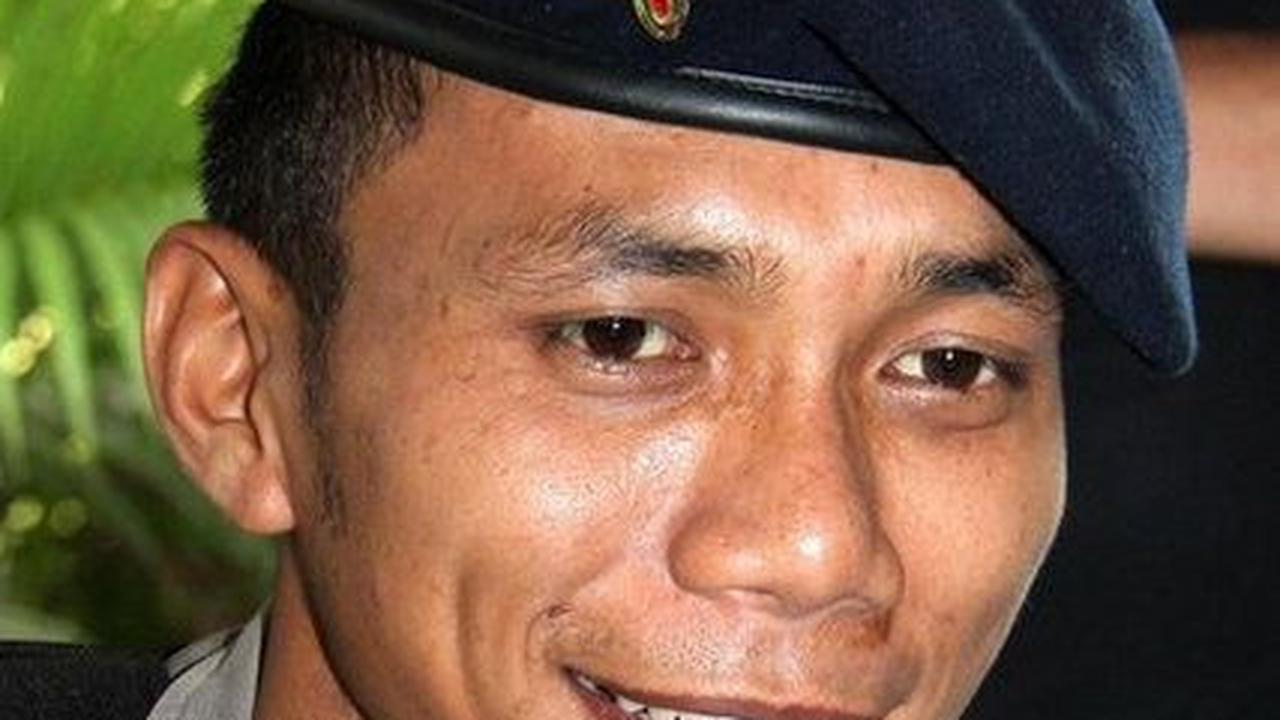 Norman Kamaru <br>
