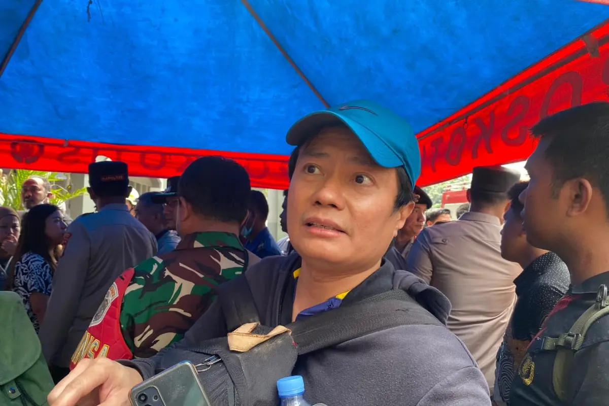 Penghuni Apartemen Mediterania yang Terbakar, Antonius