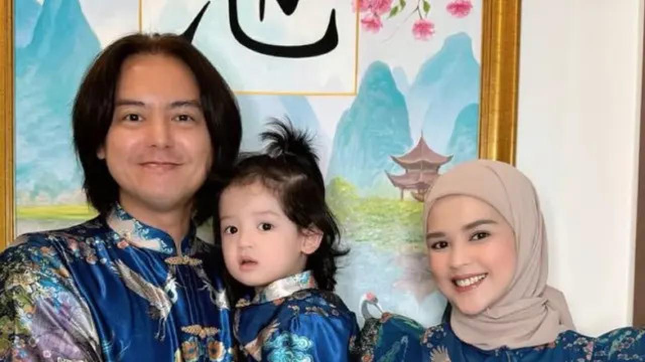 8 Tampilan Menggemaskan Anak Artis Kenakan Baju Tradisional China saat Imlek 2025, Anak Cut Meyriska hingga Marisa Nasution