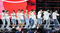 The BOYZ tampil dalam konser "K-pop Super Live", setelah upacara penutupan Jambore Pramuka Dunia 2023 di Stadion Piala Dunia di Seoul pada tanggal 11 Agustus 2023. (Korea Pool/AFP)