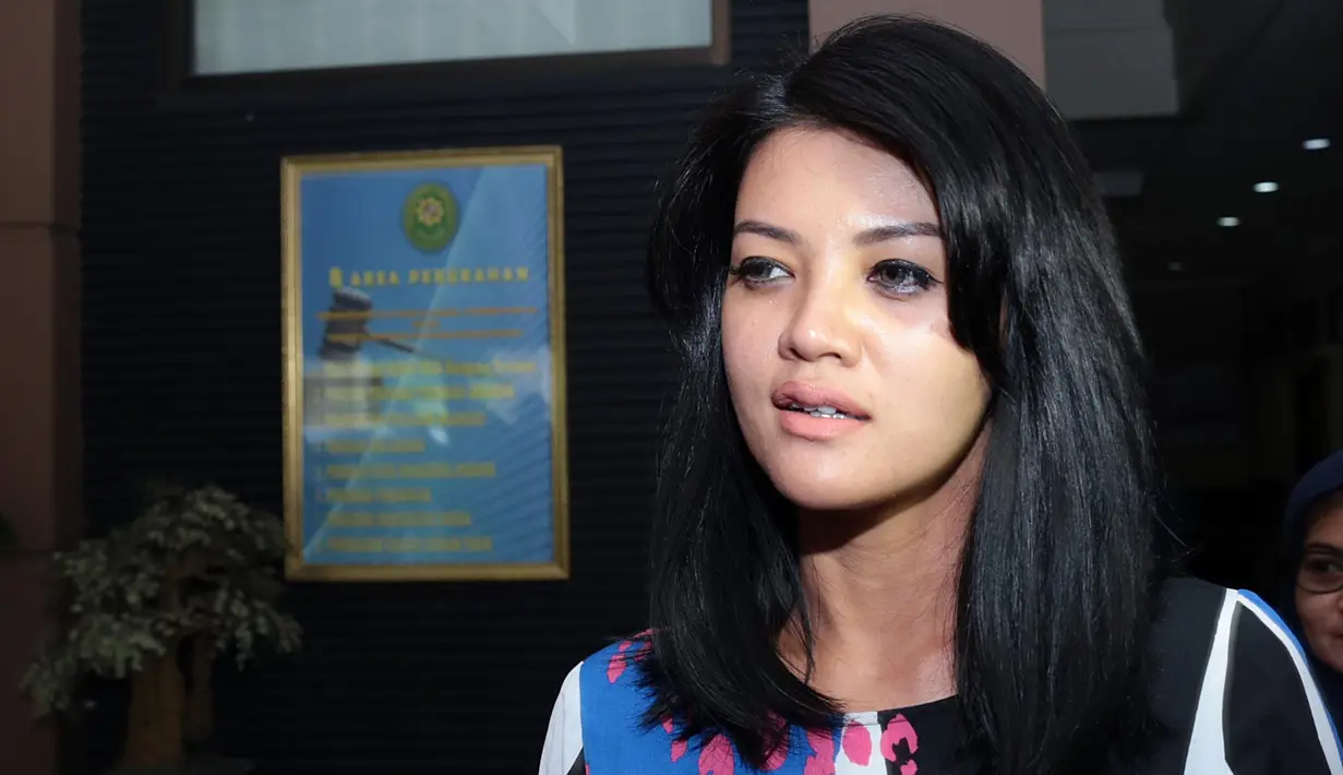 Seperti diketahui, Farah Quinn pernah menikah dengan Carson Quinn. Beberapa tahun kemudian, pasangan ini bercerai pada 20 Mei 2014. Dari pernikahannya, dikaruniai seorang anak, Armand Fauzan Quinn. (Deki Prayoga/Bintang.com)