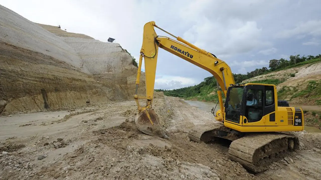 Produk ini merupakan alternatif excavator kelas 20 ton yang didesain dan diproduksi di Indonesia dengan konsep “ecosmart excavator”.