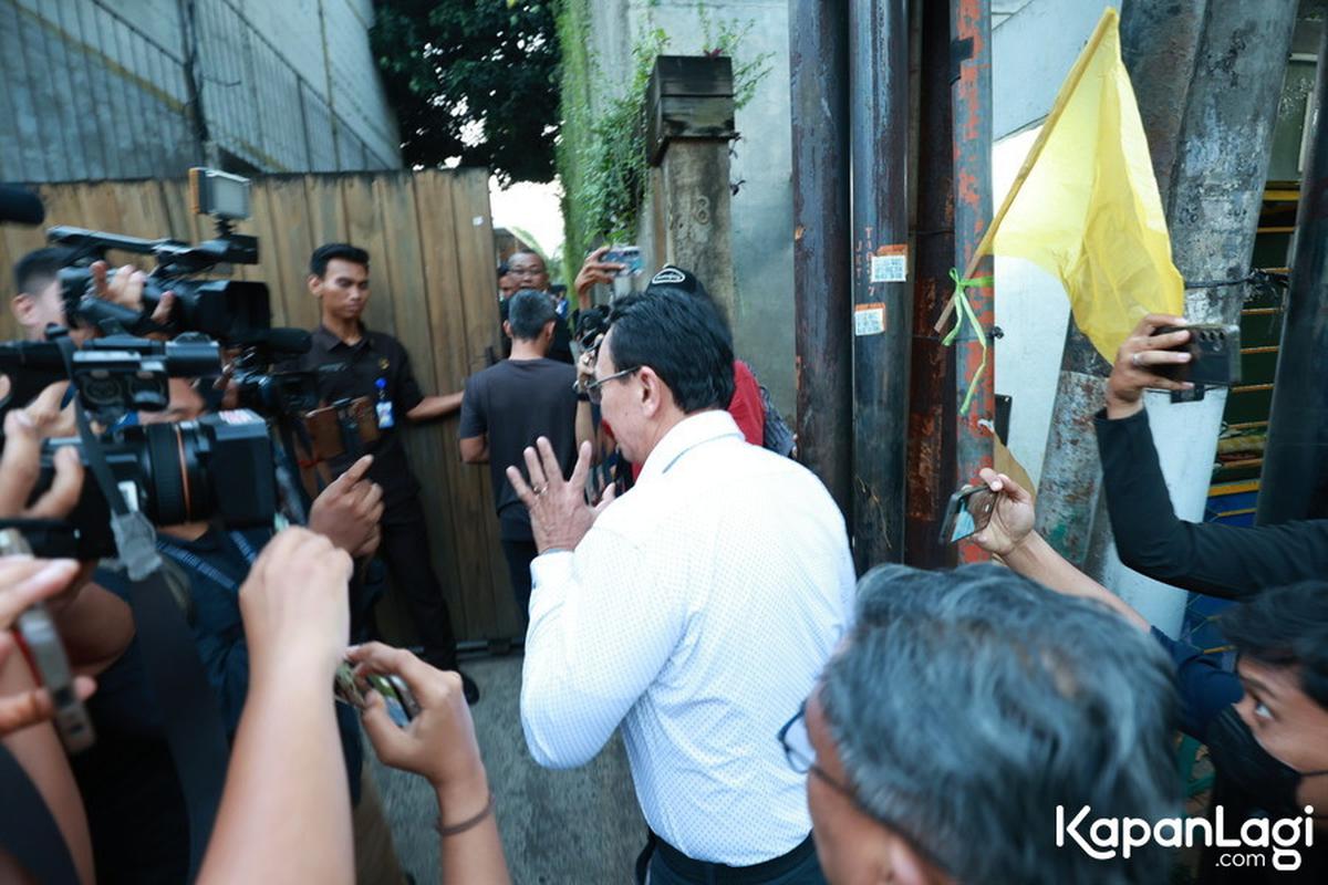 Ada Anies Baswedan - Ahok, Potret Suasana Rumah Duka Suami Najwa Shihab yang Sudah Ramai Didatangi Pelayat