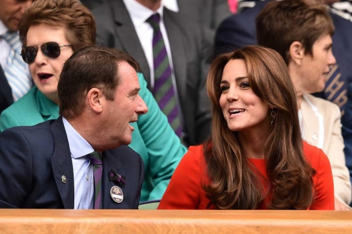 Bergaun merah, Kate Middleton cantik bersinar di Wimbledon